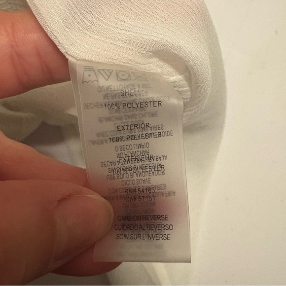 Tommy Hilfiger Women’s Small Cream Ruffled Blouse - Picture 9 of 9